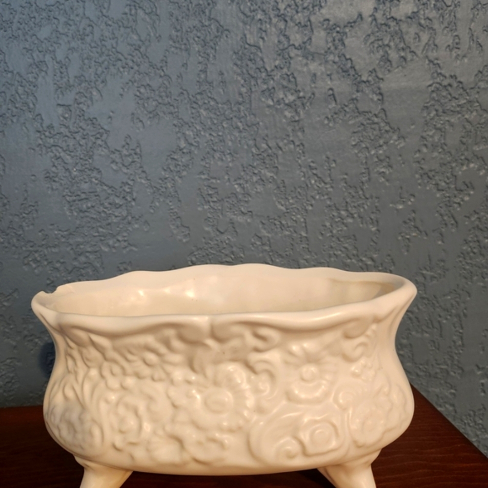 Elegant White Hull USA brand Floral Pottery